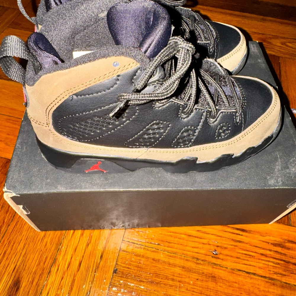 Jordan 9 Retro PS Black and Olive Sneakers - Picture 3 of 6